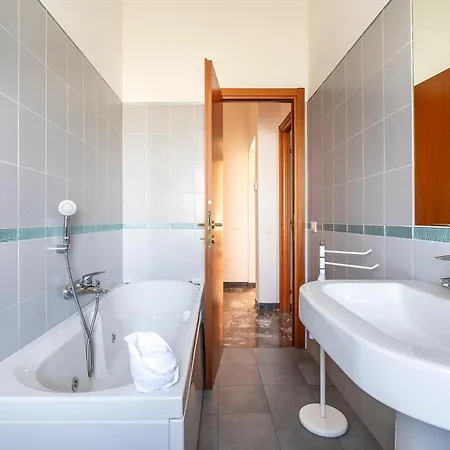 Varlungo Charming With Terrace Florence